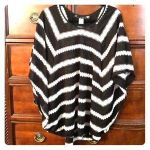 Modern poncho dress / bathing cover by La Blanca